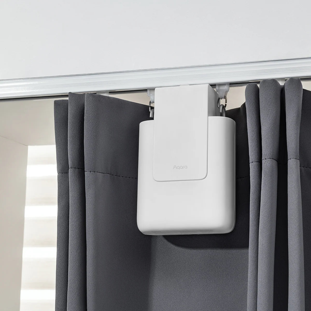 Moteur de rideau intelligent Aqara E1 sur rail Zigbee pour automatisation des rideaux de la maison connectée